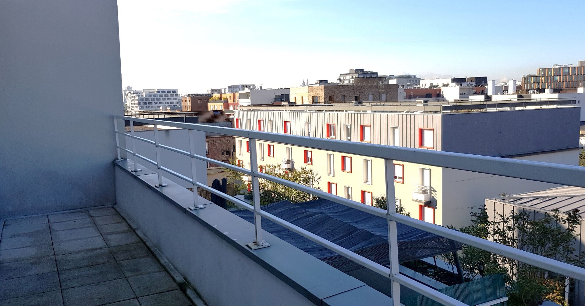 Proche Stade de France - 3 Pièces avec terrasse et parking